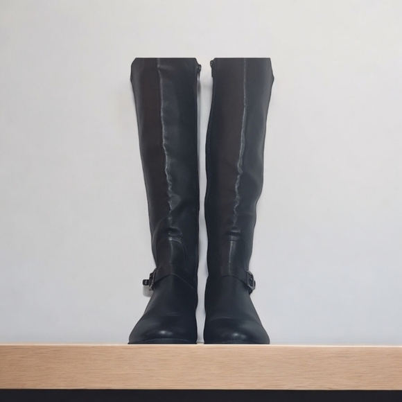 Coach 4 You size 8 is the name brand. These sold at TJ Maxx. - Picture 4 of 6